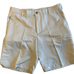 IZOD men’s golf shorts
